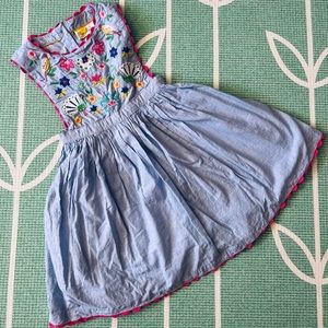 Mini Boden embroidered summer dress !